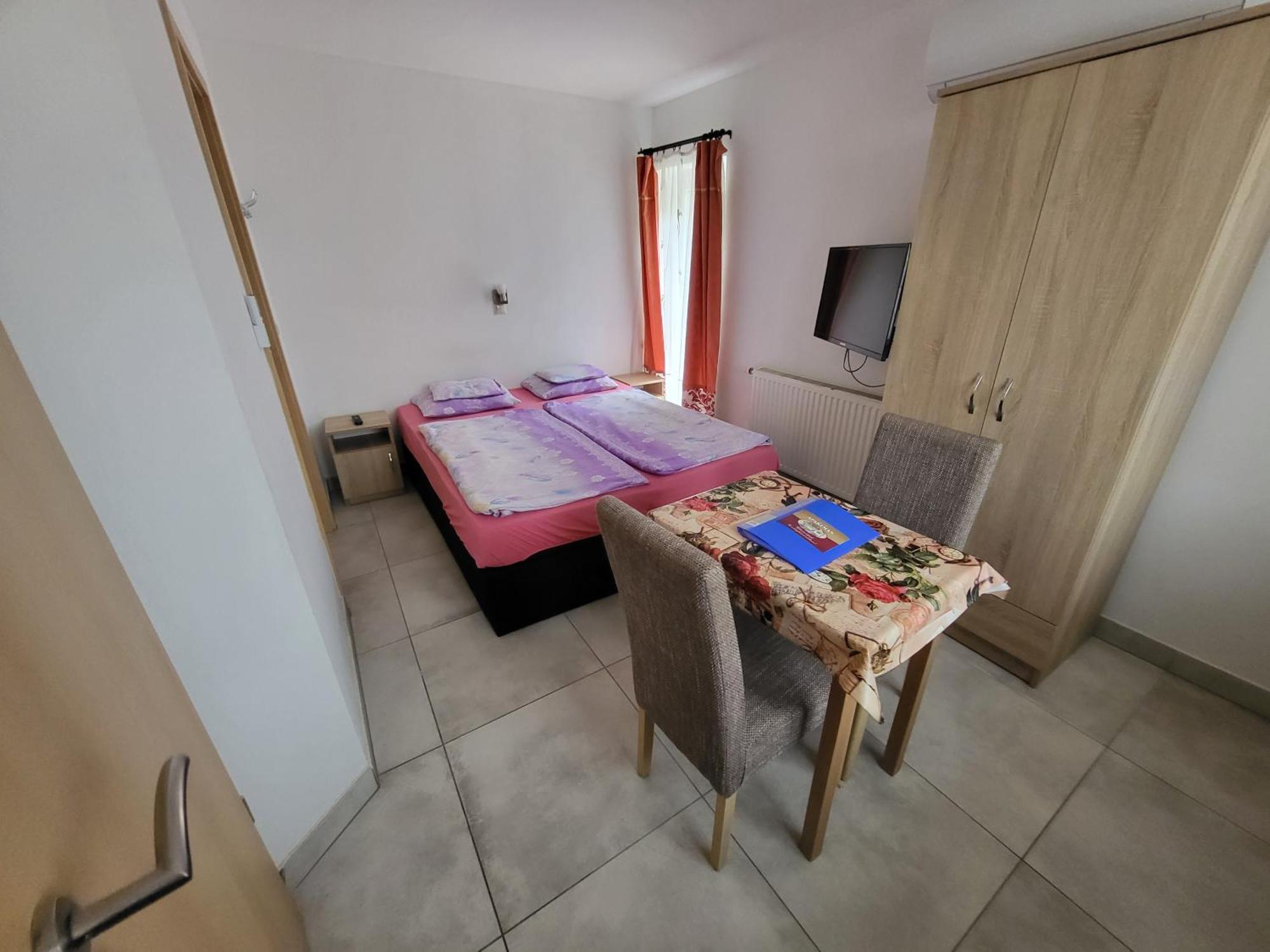 Anita Apartman Sopron Buitenkant foto