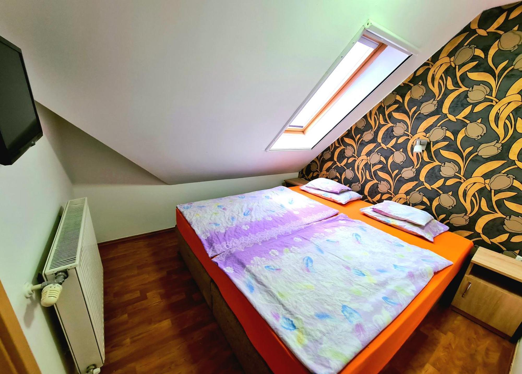 Anita Apartman Sopron Buitenkant foto