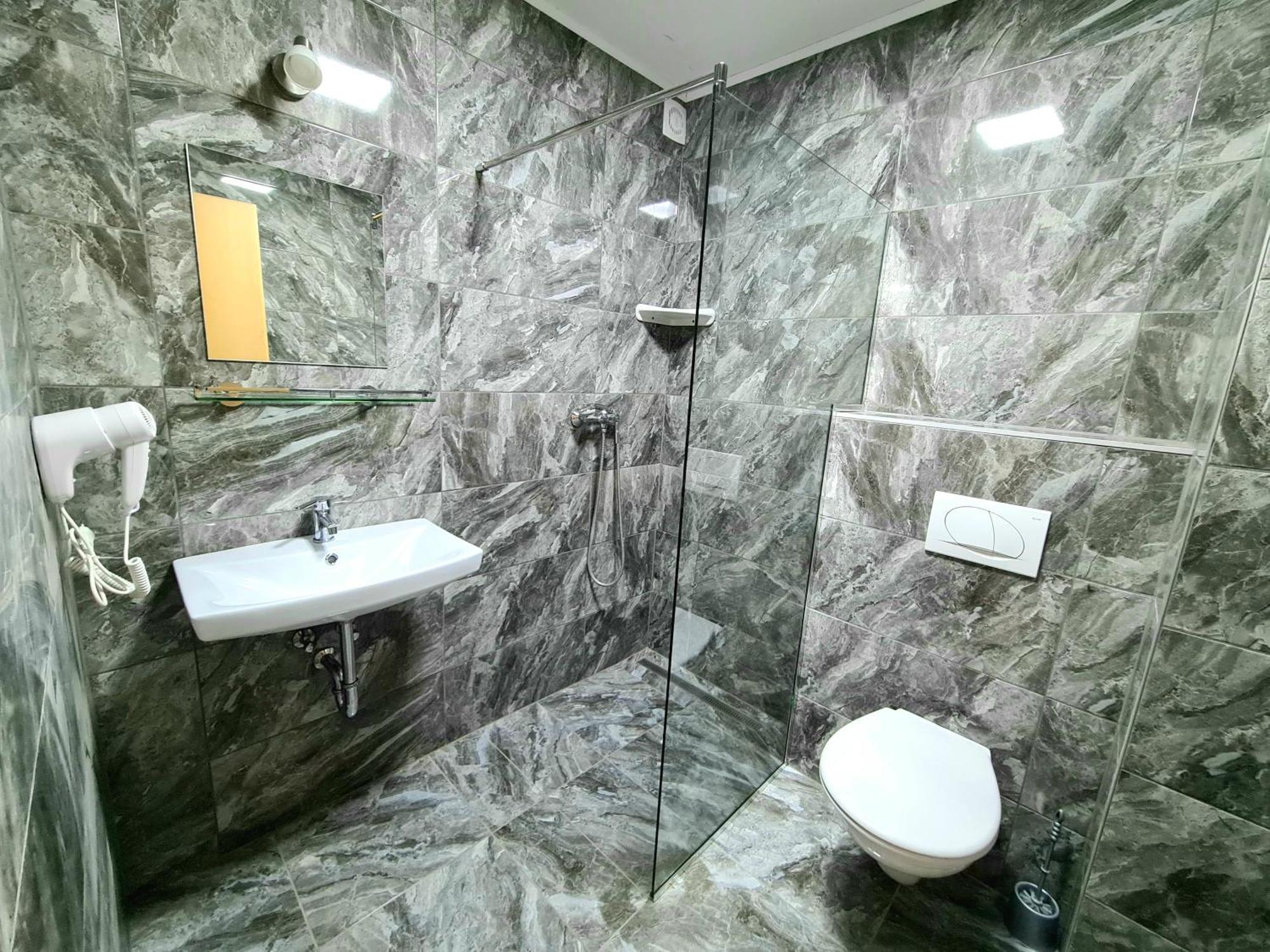 Anita Apartman Sopron Buitenkant foto