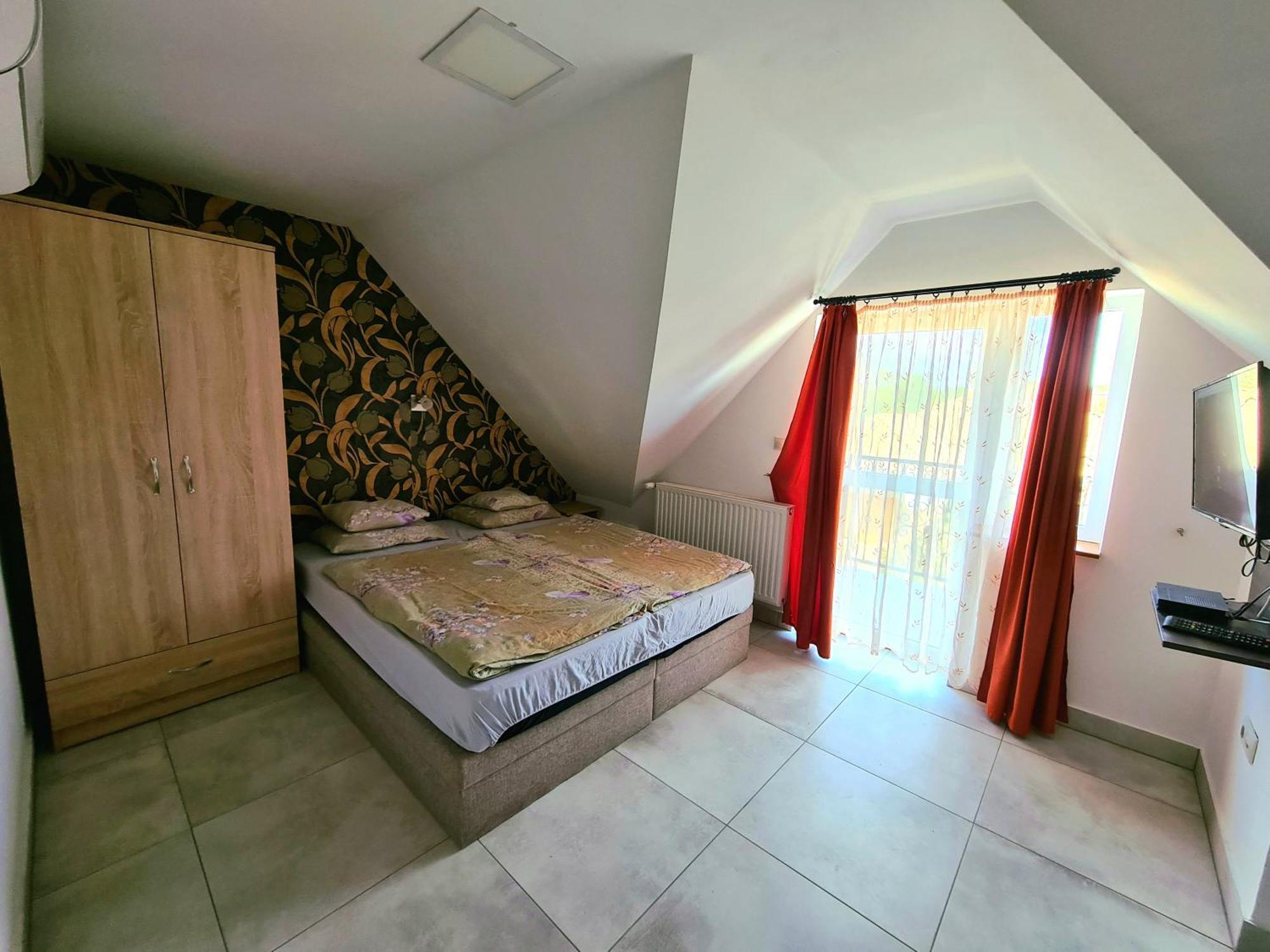 Anita Apartman Sopron Buitenkant foto