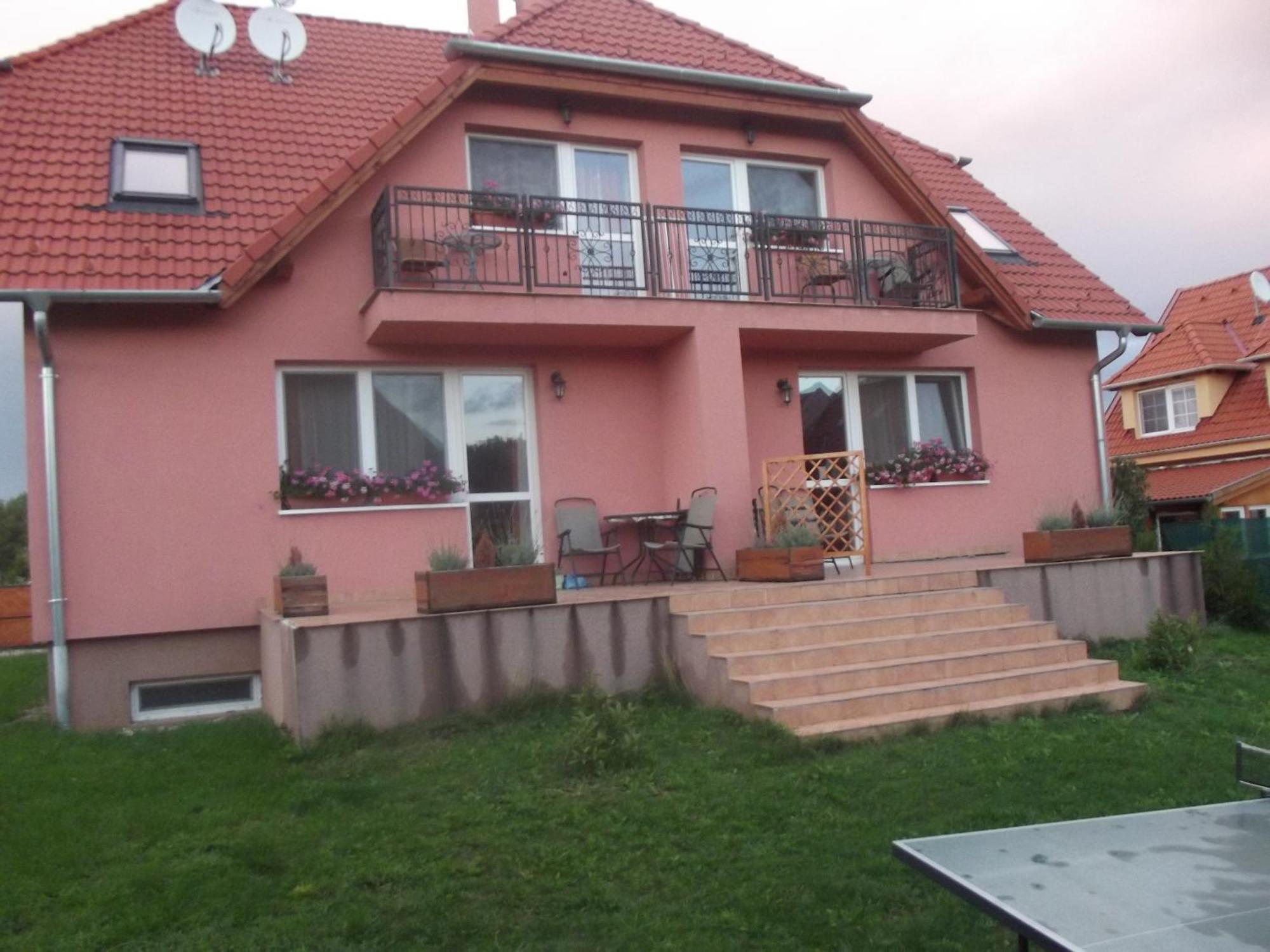 Anita Apartman Sopron Buitenkant foto